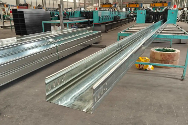 嘉峪关大跨距电缆桥架为何可以解决长距离架空敷设难题？